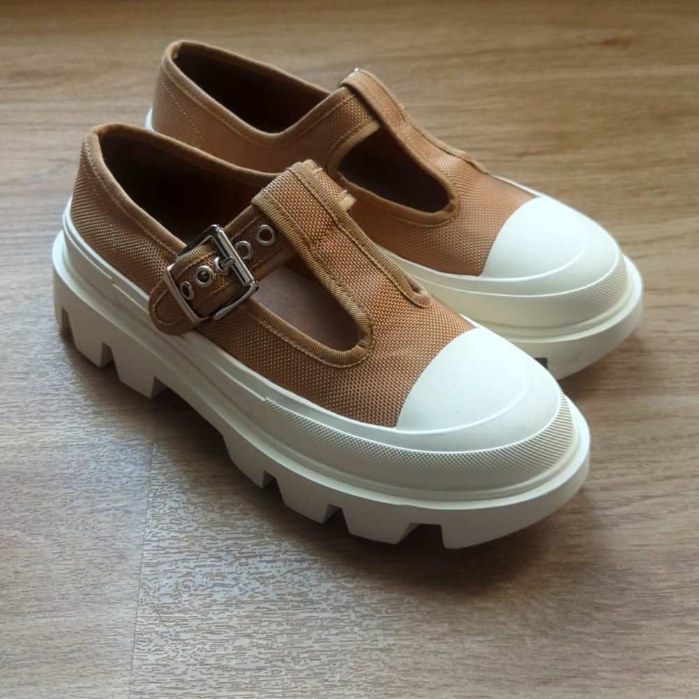 Jeffrey Campbell Platform Mary Jane's Size 8.5 NWOT